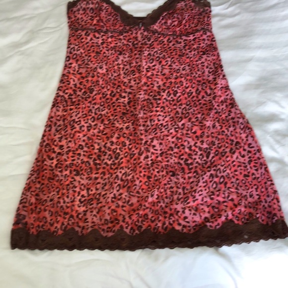 Leopard Print Nightgown - Picture 4 of 4